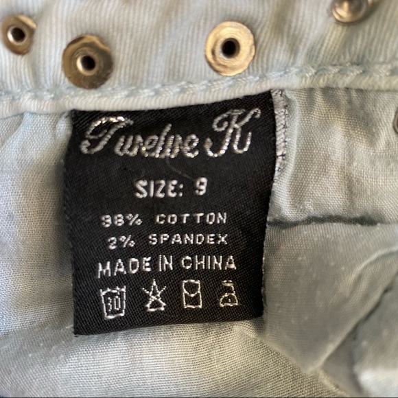 Twelve K Studded Capris Size 9 - Picture 7 of 10